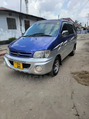 Toyota Noah 2.0 AWD (8 Seater) 2001 Blue