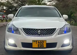 Toyota Crown 2009 Pearl