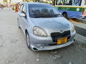 Toyota Vitz 2006 Silver
