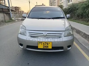 Toyota Raum 2005 Silver