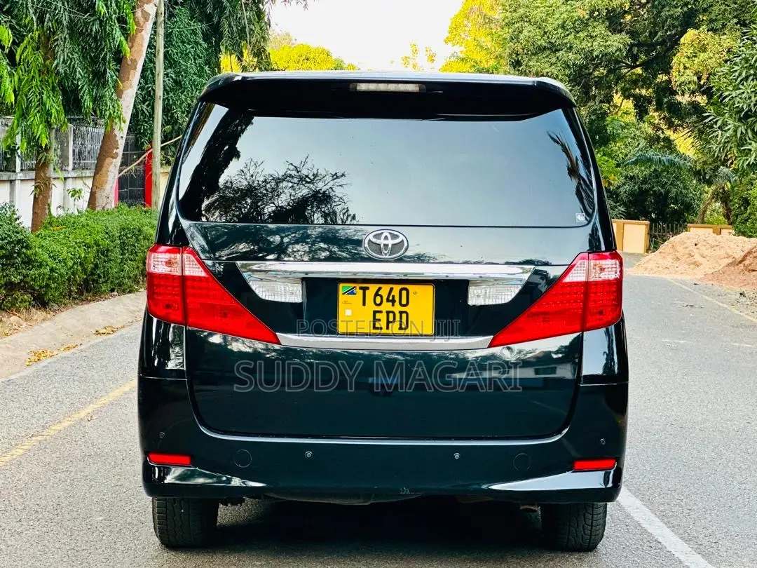 Toyota Alphard 2011 Black
