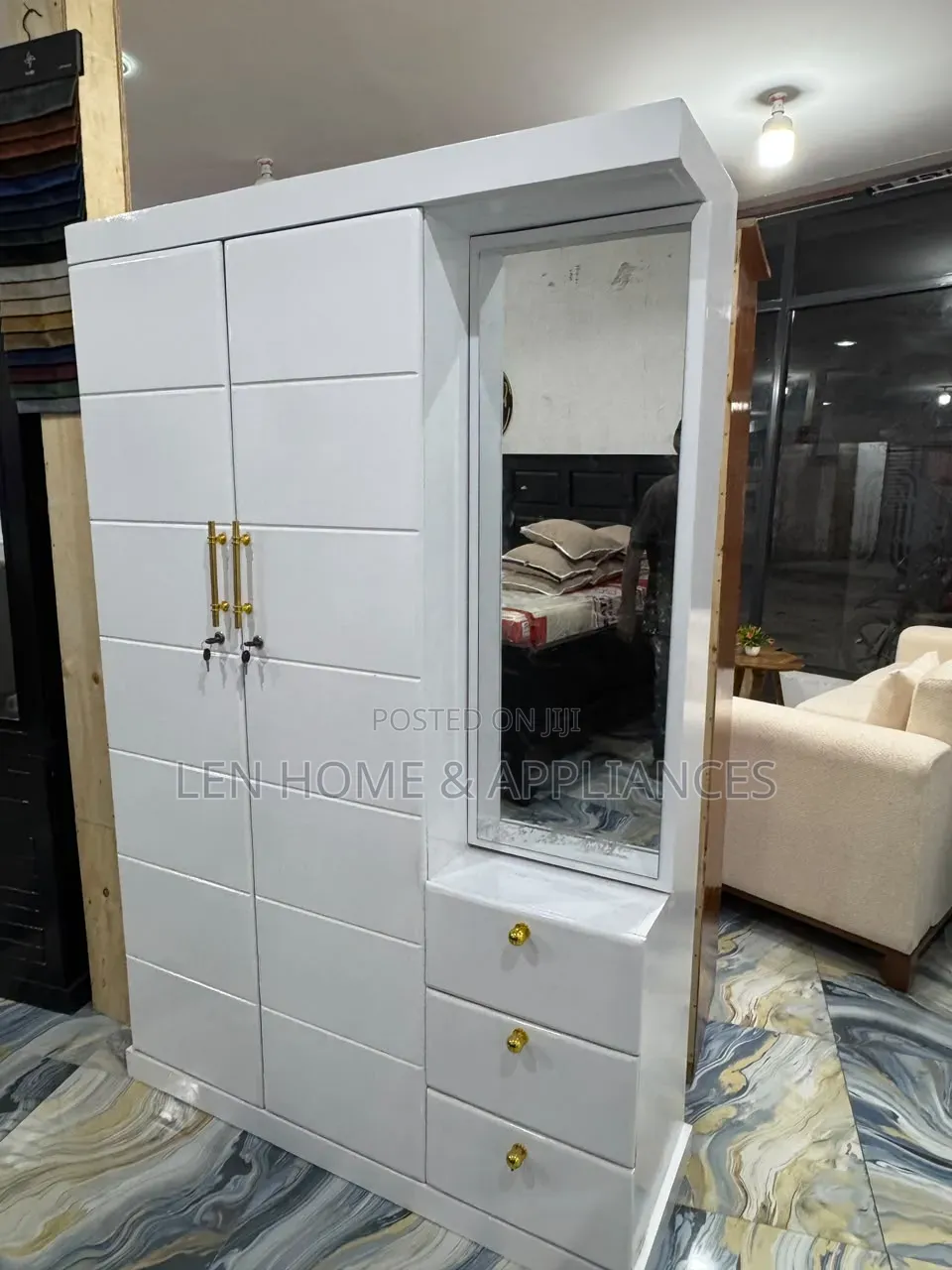 Kabati Zuri Kabisa Lenye Dressing Table Color White