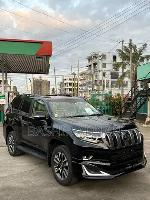 Toyota Land Cruiser Prado 2.7 2023 Matt Black