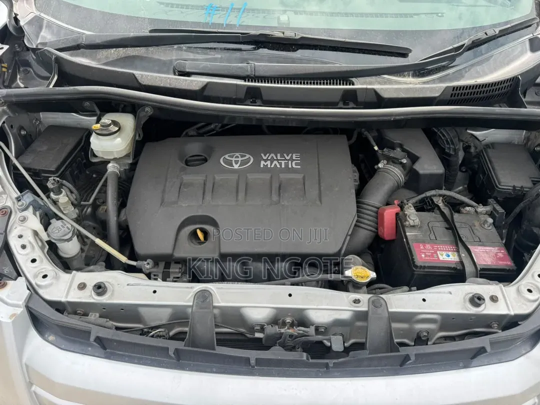 Toyota Noah 2008 Silver