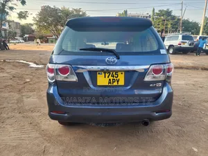 Toyota Fortuner 2006 Gray