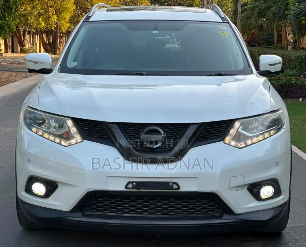 Nissan X-Trail 2.0 Petrol FWD 2015 Silver