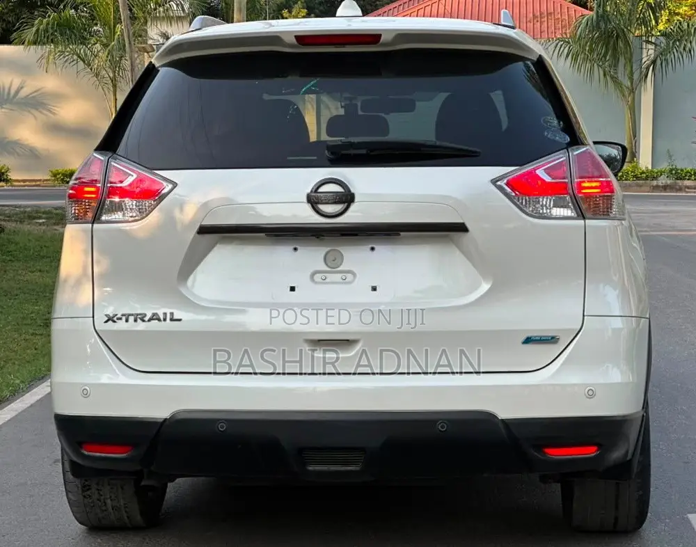 Nissan X-Trail 2.0 Petrol FWD 2015 Silver