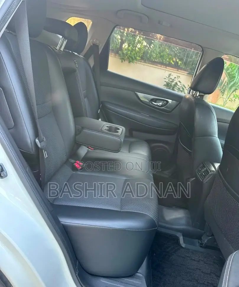 Nissan X-Trail 2.0 Petrol FWD 2015 Silver