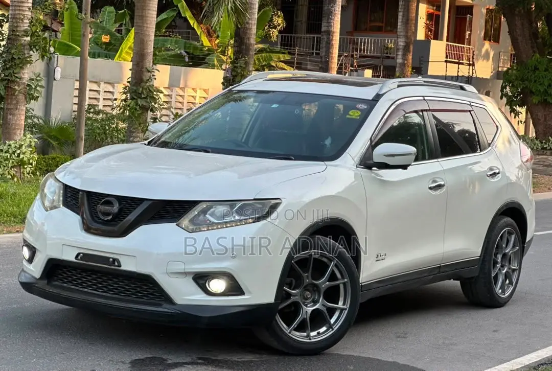 Nissan X-Trail 2.0 Petrol FWD 2015 Silver