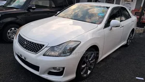 Toyota Crown 2009 Off white