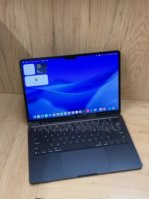 Laptop Apple MacBook Air 2022 M2 8GB Apple M2 SSD 256GB