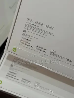 New Laptop Apple MacBook Pro 2025 M5 16GB Apple M5 SSD 1T