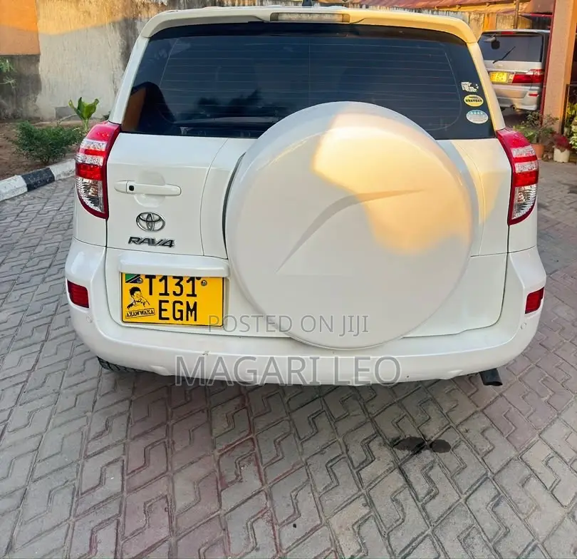 Toyota RAV4 2.0 VVT-i 2008 White