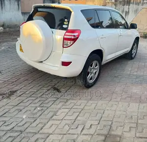 Toyota RAV4 2.0 VVT-i 2008 White