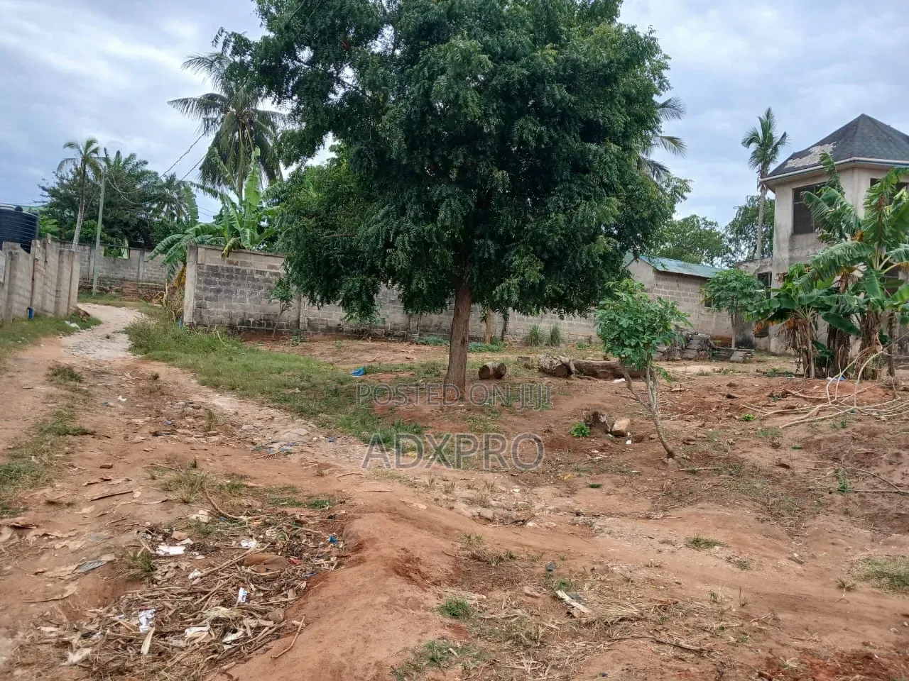 Unfimished House for Sale - 1000sqm