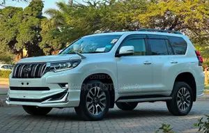 Toyota Land Cruiser Prado 2023 White