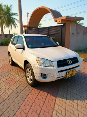 Toyota RAV4 2005 White