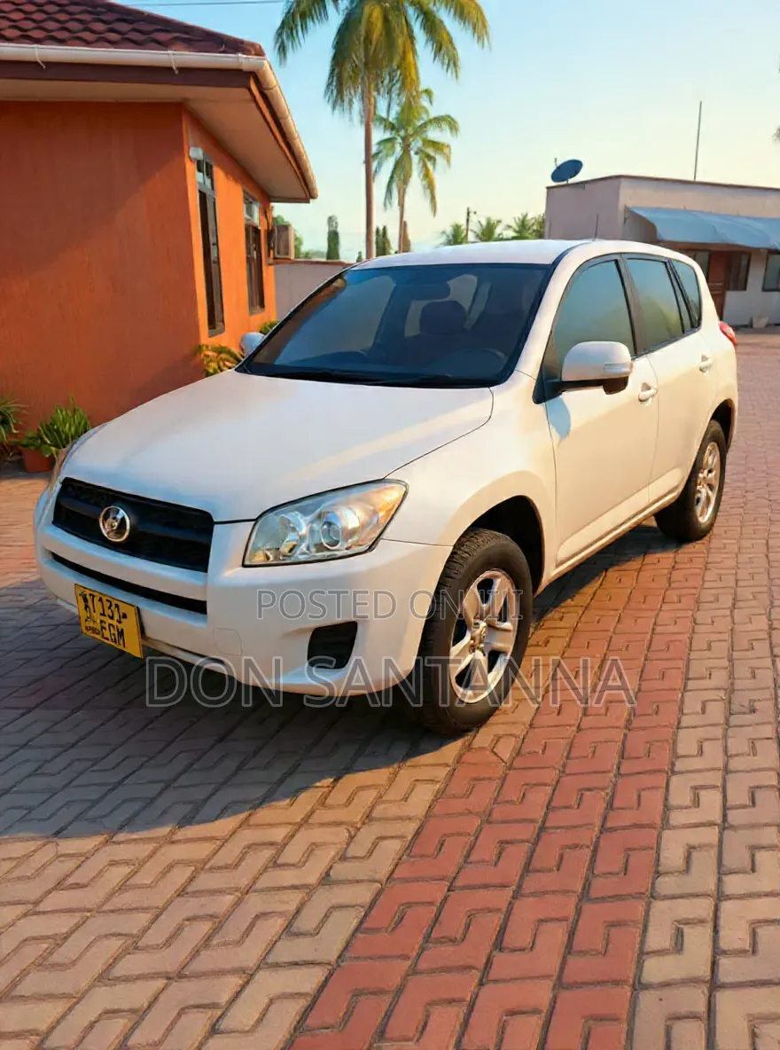 Toyota RAV4 2005 White