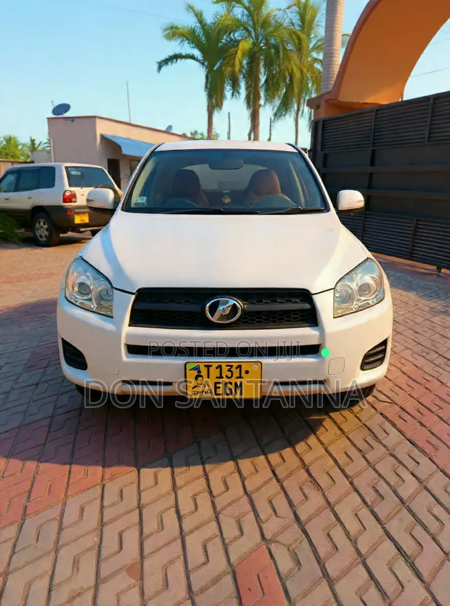 Toyota RAV4 2005 White
