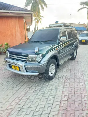 Toyota Land Cruiser Prado 2.7 16V 5dr 2001 Green
