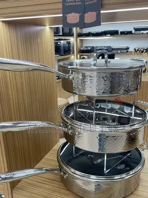 Uakeen Hammered Tri-Ply Stainless Steel Cookware Setfeaturing a Distin