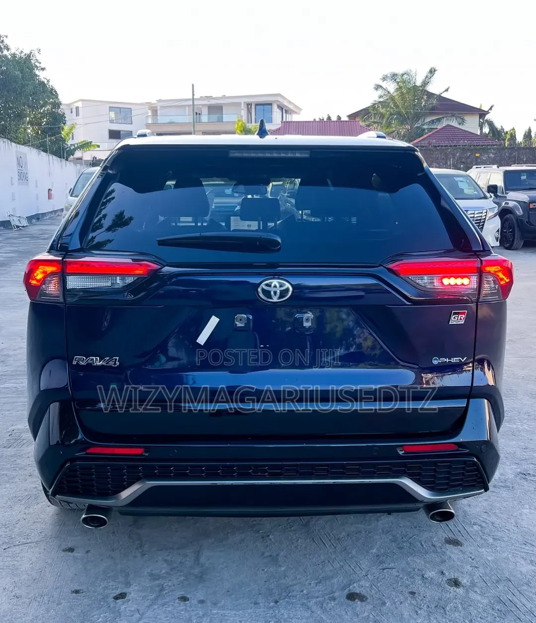 Toyota RAV4 Plug-In Hybrid 2025 Burgundy
