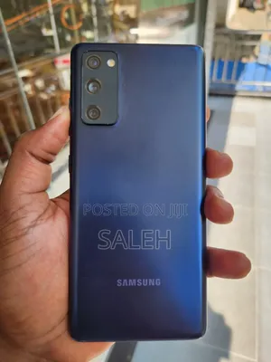 New Samsung Galaxy S20 FE 128 GB Blue