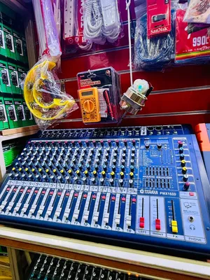  Yamaha Powered Mixer 16 Ways 