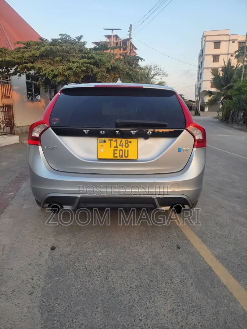 Volvo V60 2012 Silver