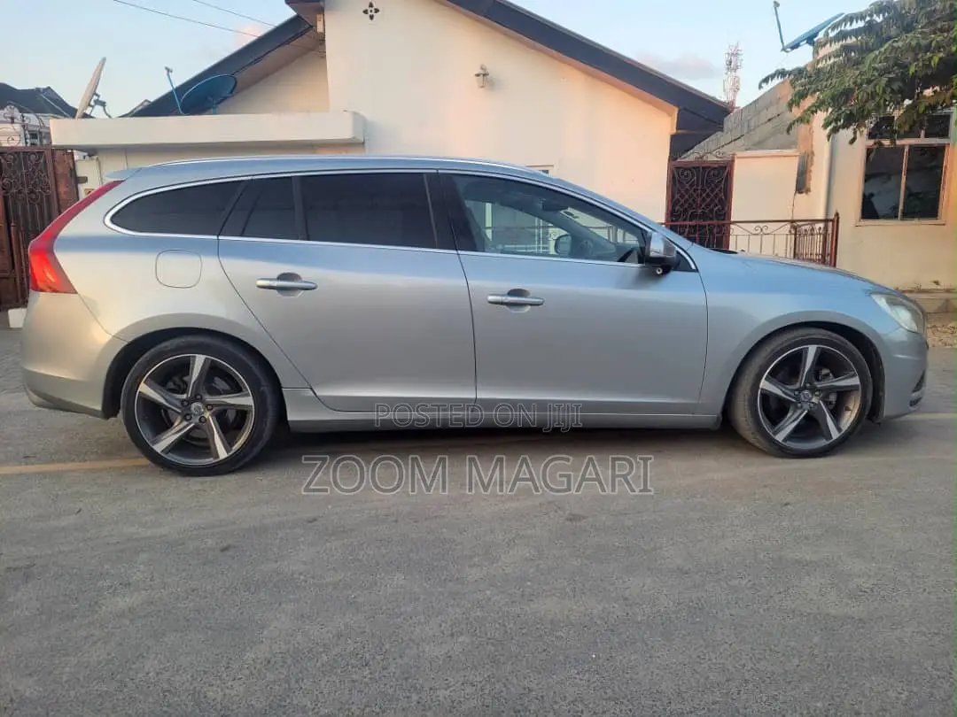 Volvo V60 2012 Silver