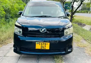 Toyota Voxy Trans-X 2WD 5-Seater 2008 Black