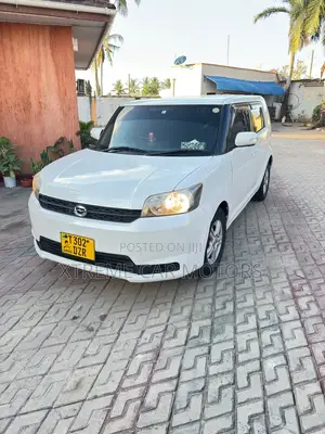 Toyota Corolla Rumion 2010 White
