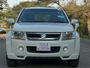 Suzuki Escudo 2008 Off white