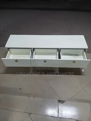 Showcase Nzuri Kabisa Futi 5 Color White
