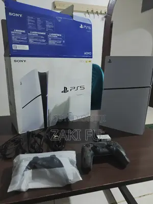 PS599 New With Dual Controllers and Genuine FC26 Digital Version