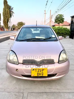 Toyota Vitz 1999 Silver