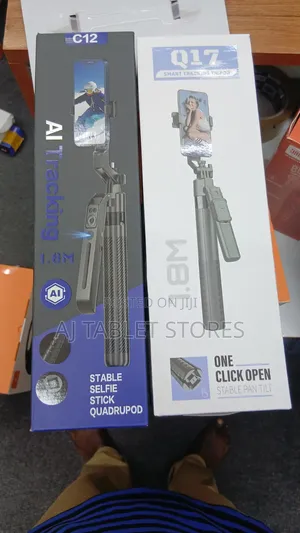 Selfie Stick Quadrupod
