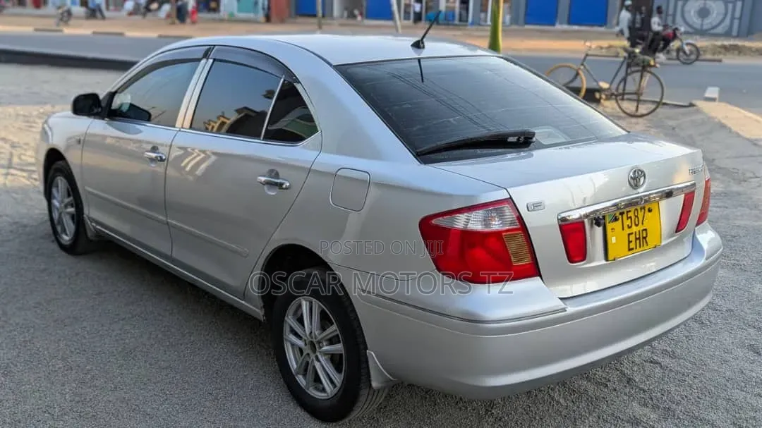Toyota Premio 2005 Silver