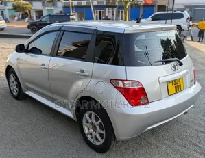 Toyota IST 2005 Silver