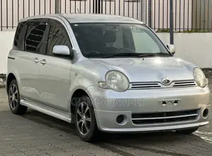 Toyota Sienta 2005 Silver