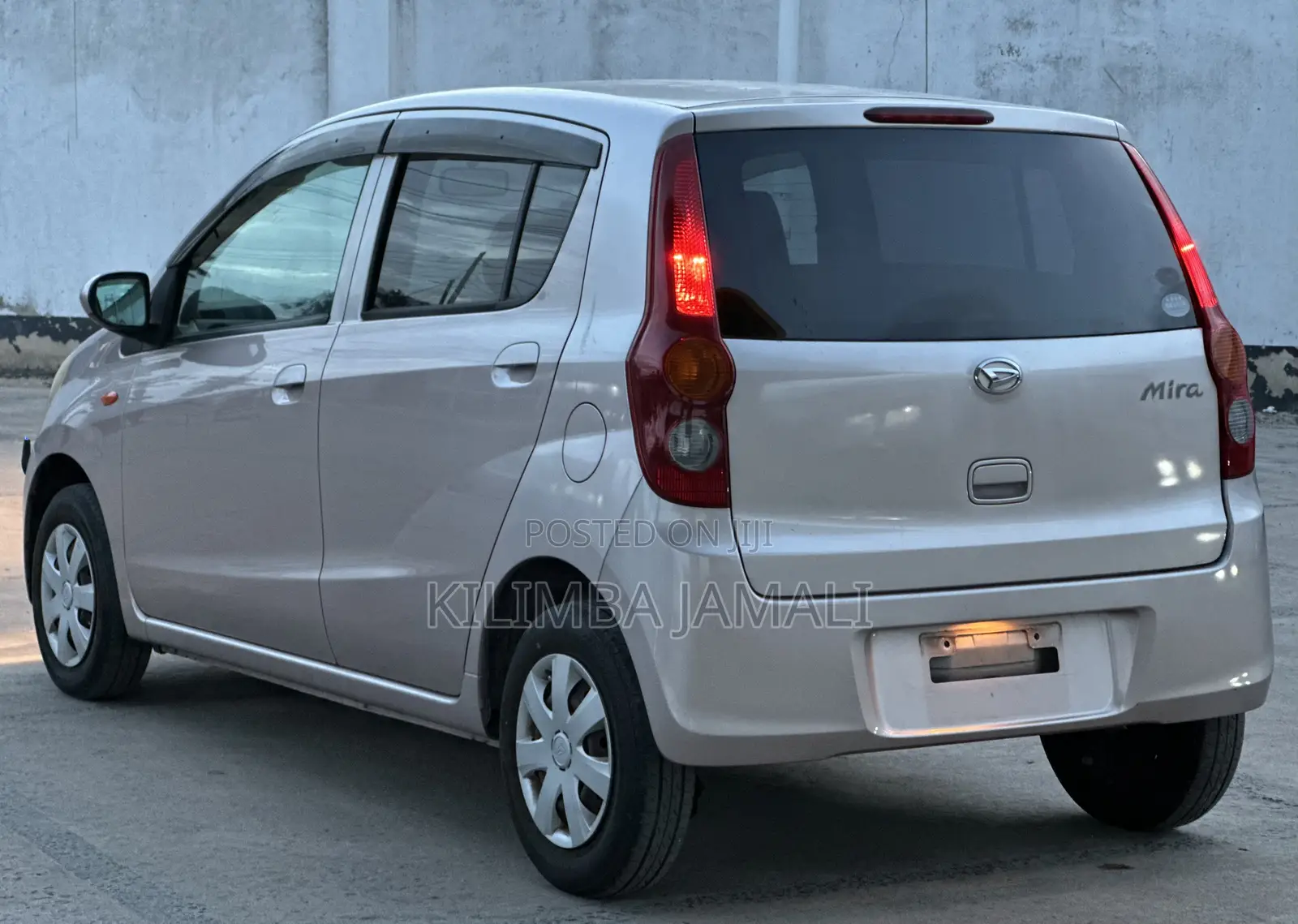 Daihatsu Mira 2010 Gold