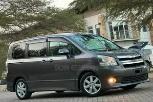 Toyota Noah 2008 Gray