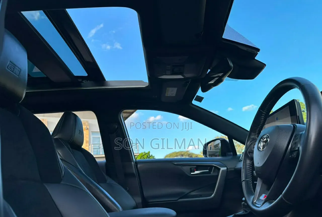 Toyota RAV4 Hybrid 2024 White