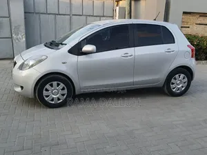 Toyota Vitz 2005 Silver
