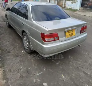 Toyota Carina 1.5 FWD Sedan 2001 Silver