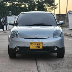 Mazda Verisa 2006 Silver