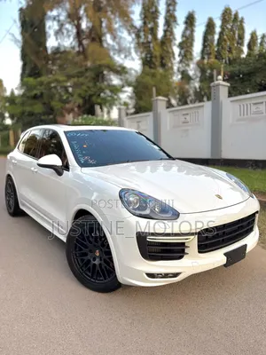Porsche Cayenne 2017 White