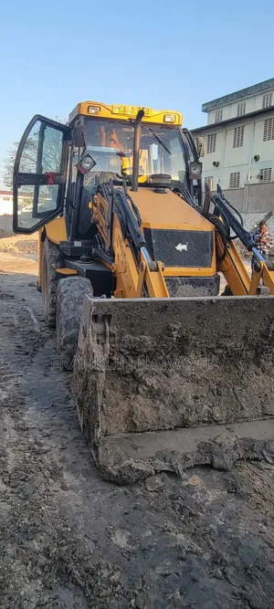 Backhoe Loader BULL