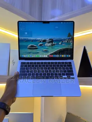 New Laptop Apple MacBook Air 2025 M4 16GB Apple M4 SSD 256GB