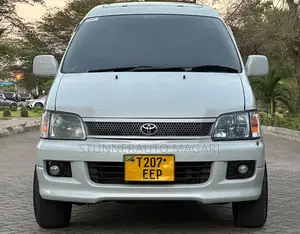 Toyota Noah 2001 White